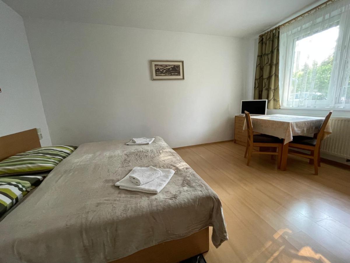 Privat Hotos Appartement Liptovský Mikuláš Buitenkant foto